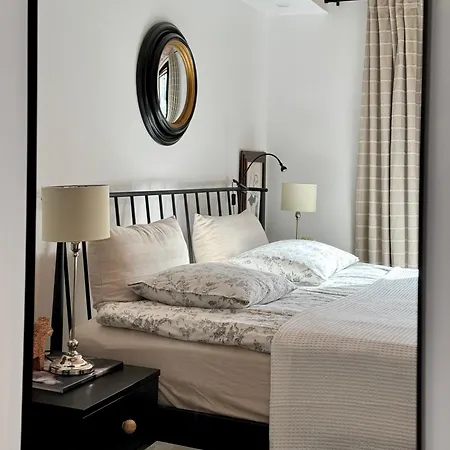 Apartamento 5 *